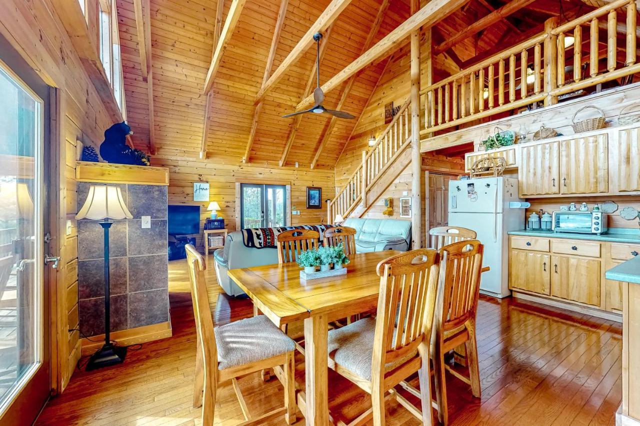 Lazy Bear Lodge Sevierville Extérieur photo