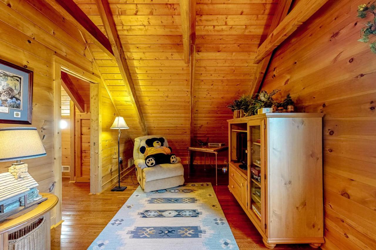 Lazy Bear Lodge Sevierville Extérieur photo