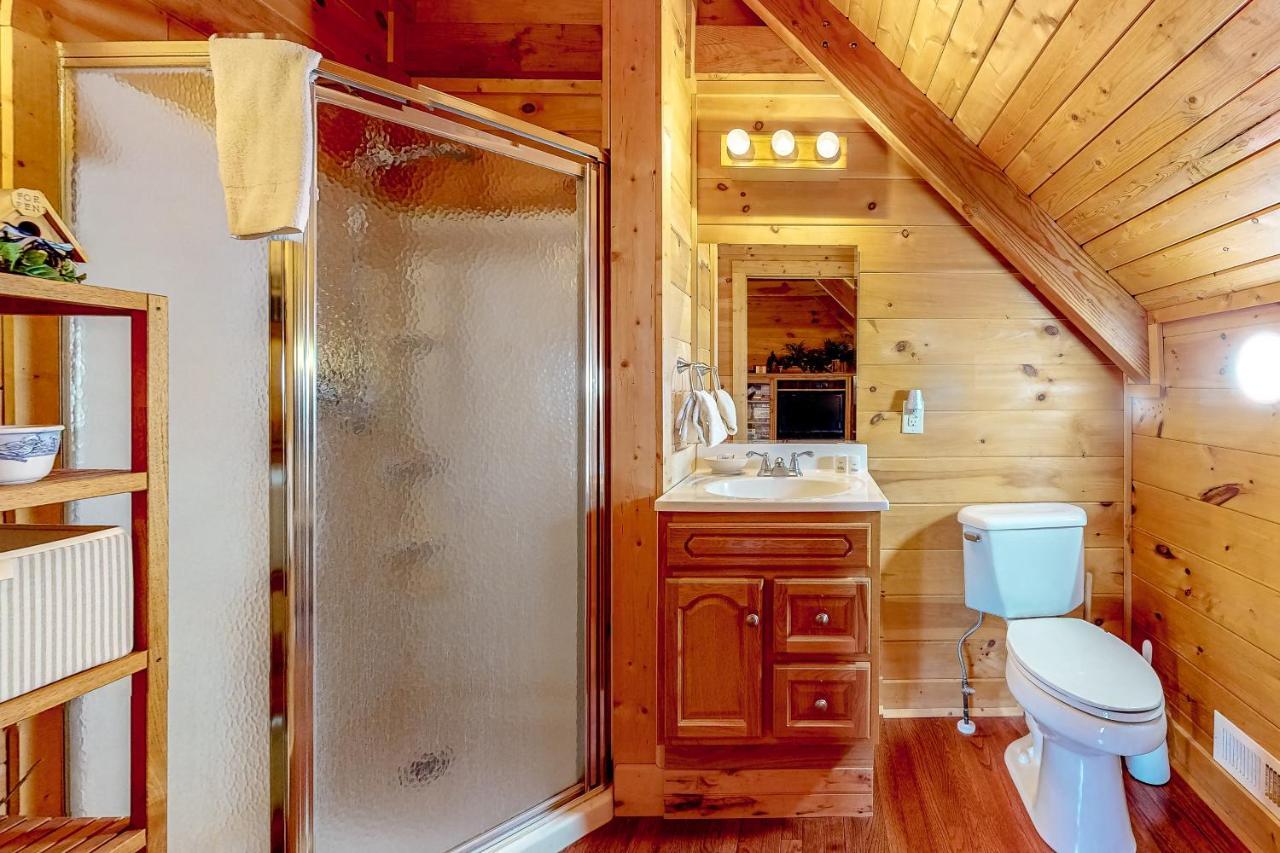 Lazy Bear Lodge Sevierville Extérieur photo